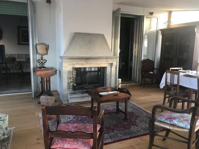 Appartamento in vendita a Viareggio