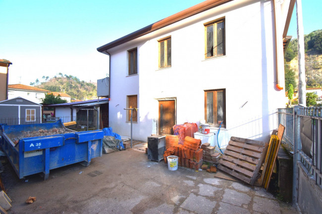 Villette a schiera in vendita a Camaiore