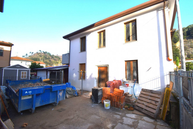 Villette a schiera in vendita a Camaiore