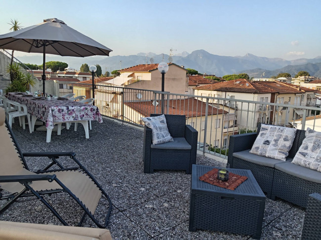 Appartamento in vendita a Viareggio