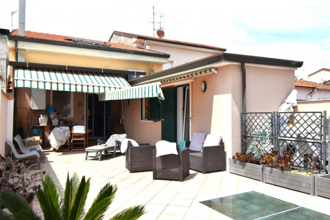 Casa indipendente in vendita a Viareggio