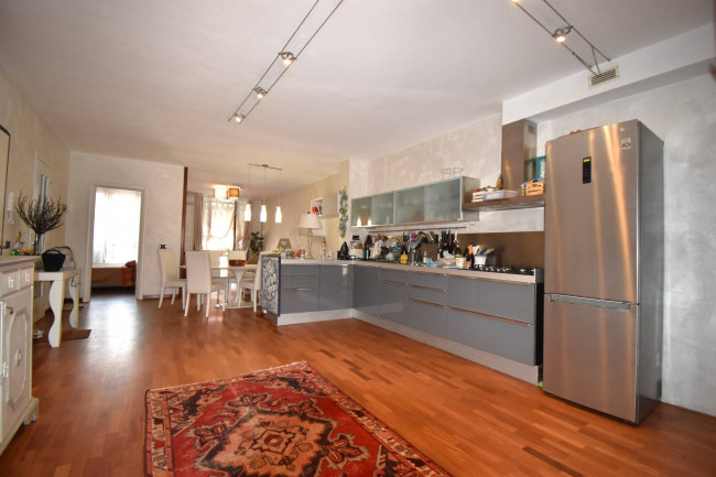 Casa indipendente in vendita a Viareggio