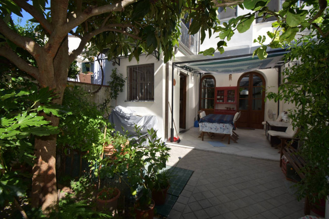 Casa indipendente in vendita a Viareggio