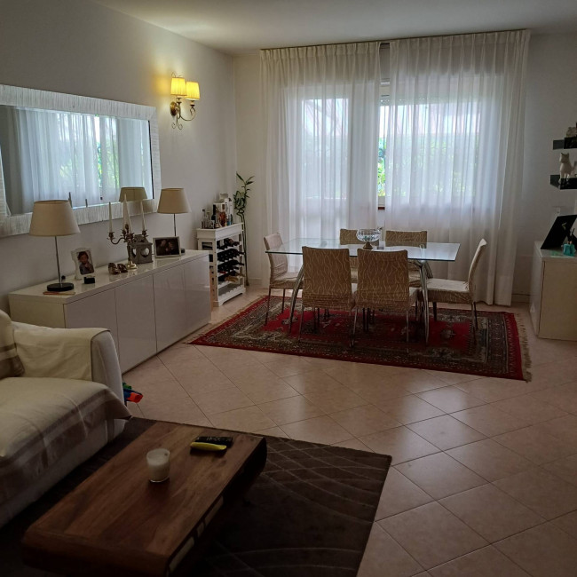 Appartamento in vendita a Viareggio