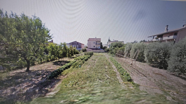 Terreno edificabile in vendita a Mosciano Sant'angelo (TE)