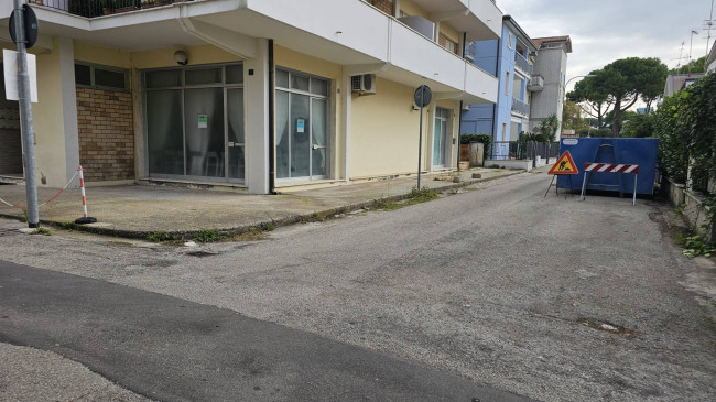 Fondo commerciale in vendita a Giulianova (TE)