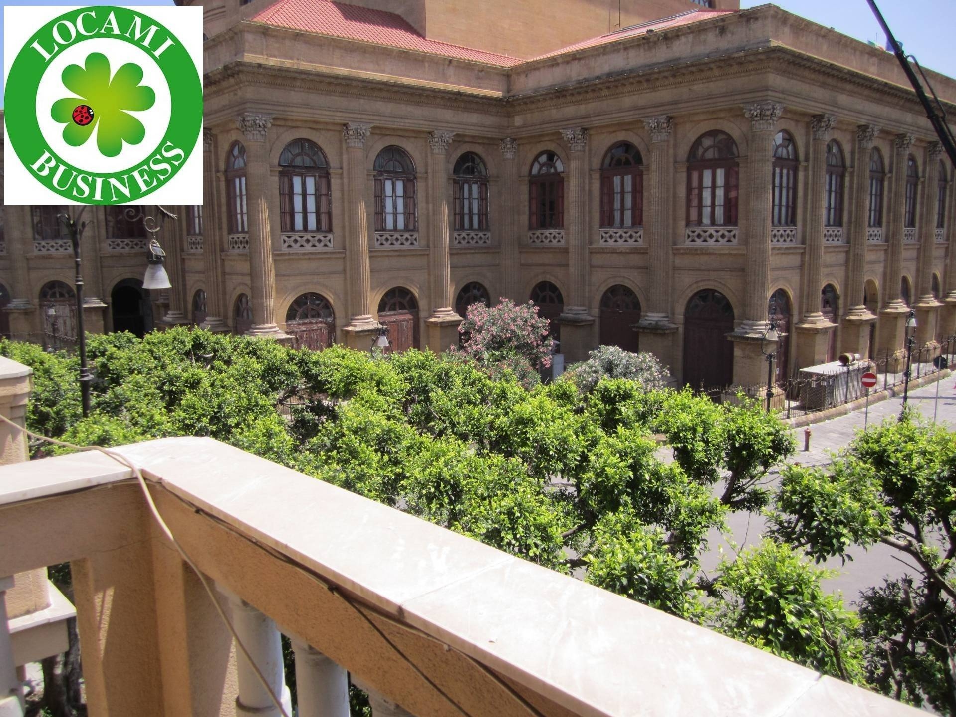 Appartamento PALERMO vendita  Centro storico  Locami Srl