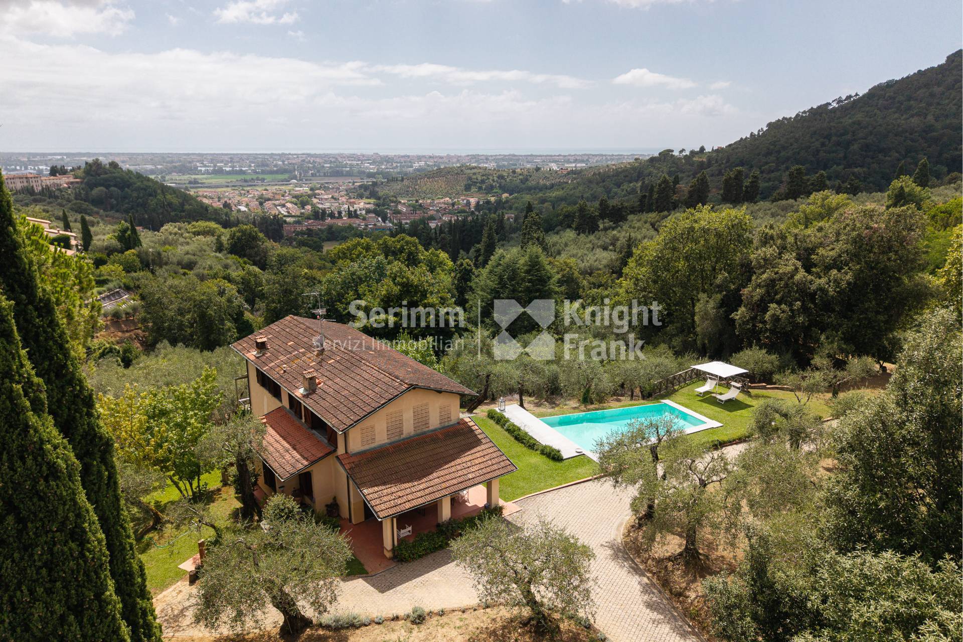 Villa in Vendita a Massarosa