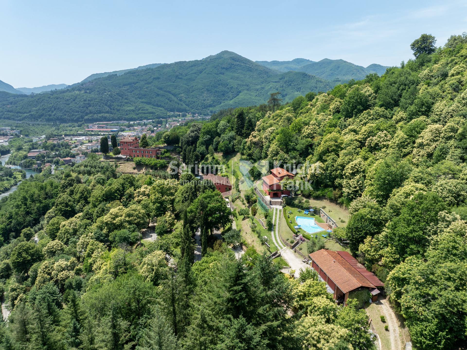 Tenuta in Vendita a Bagni di Lucca