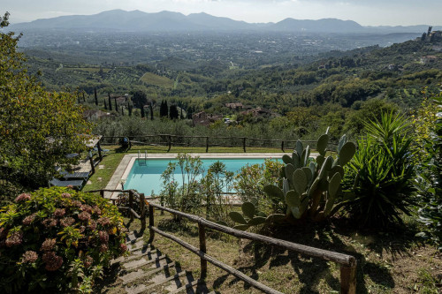 Rustico in Vendita a Capannori