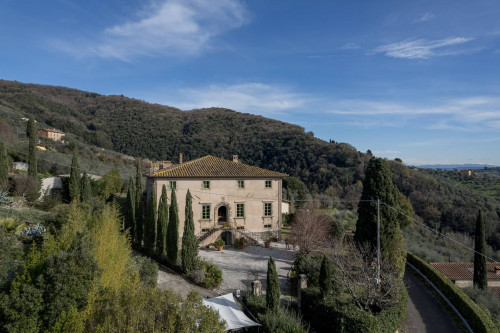 Villa in Vendita a Lucca