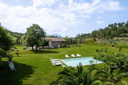 Casa Colonica in Vendita a Lucca