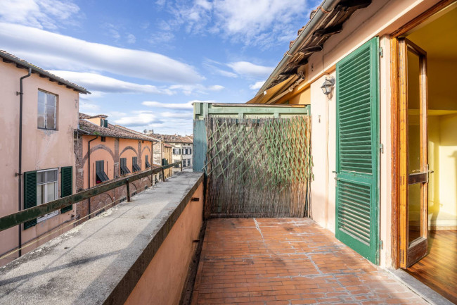 Appartamento in Vendita a Lucca