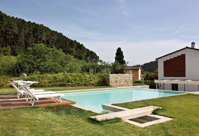 Villa for Sale in Lucca