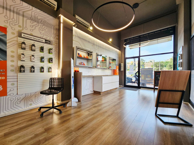 Locale commerciale in Affitto a Cagliari