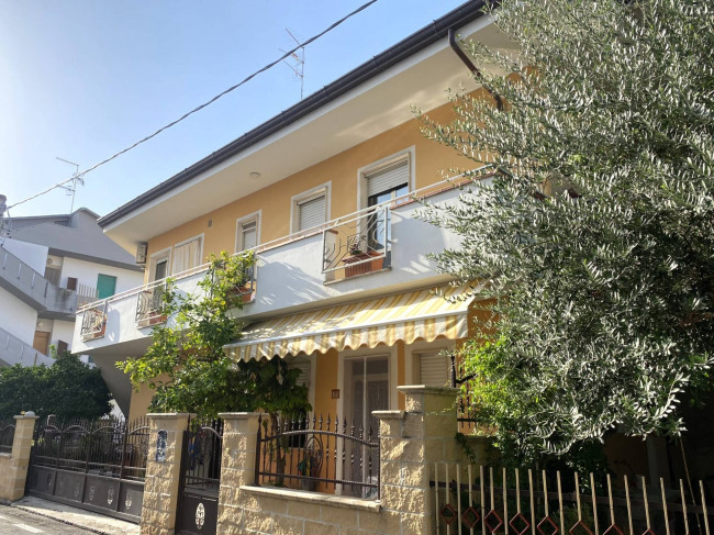 Casa singola in Vendita a Alba Adriatica