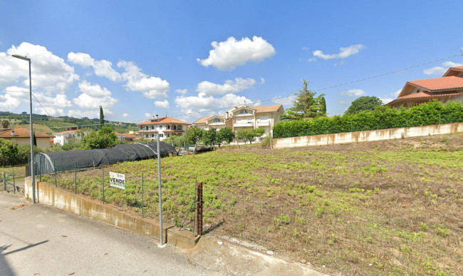 Terreno edificabile in vendita a Tortoreto Lido, Tortoreto (TE)