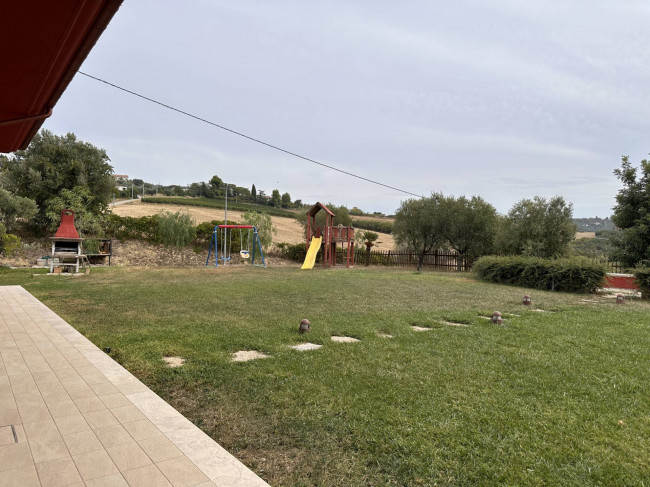 Villa in vendita a Colonnella (TE)