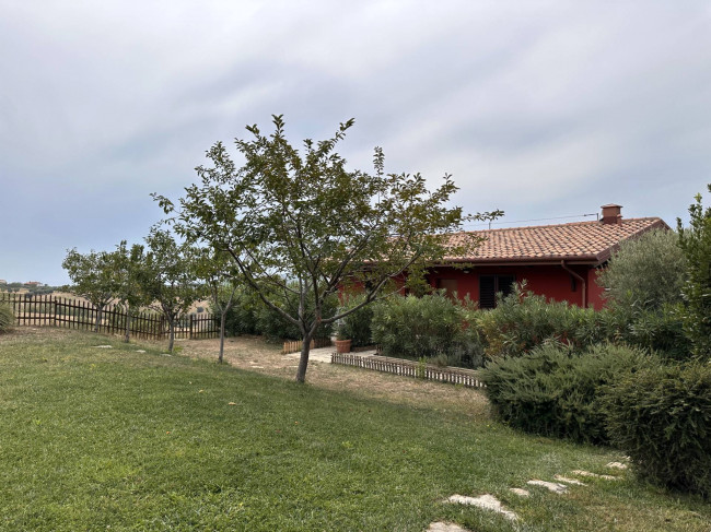 Villa in vendita a Colonnella (TE)