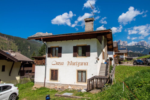 Casa Bifamiliare a Soraga