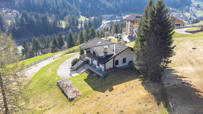 Villa in vendita a Soraga