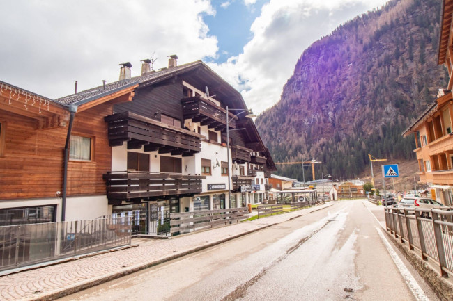 Appartamento in vendita a Campitello di Fassa