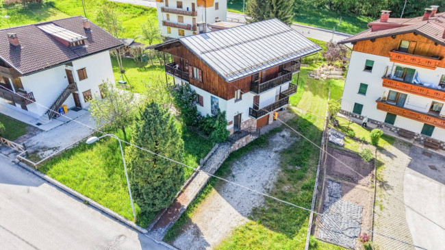 Casa Bifamiliare a Falcade
