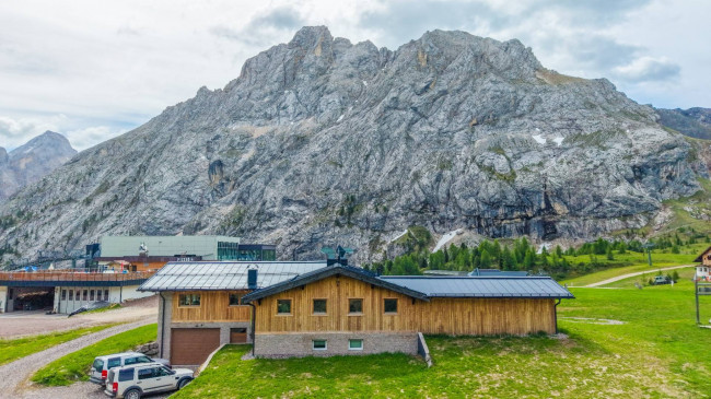Rifugio in vendita a Canazei