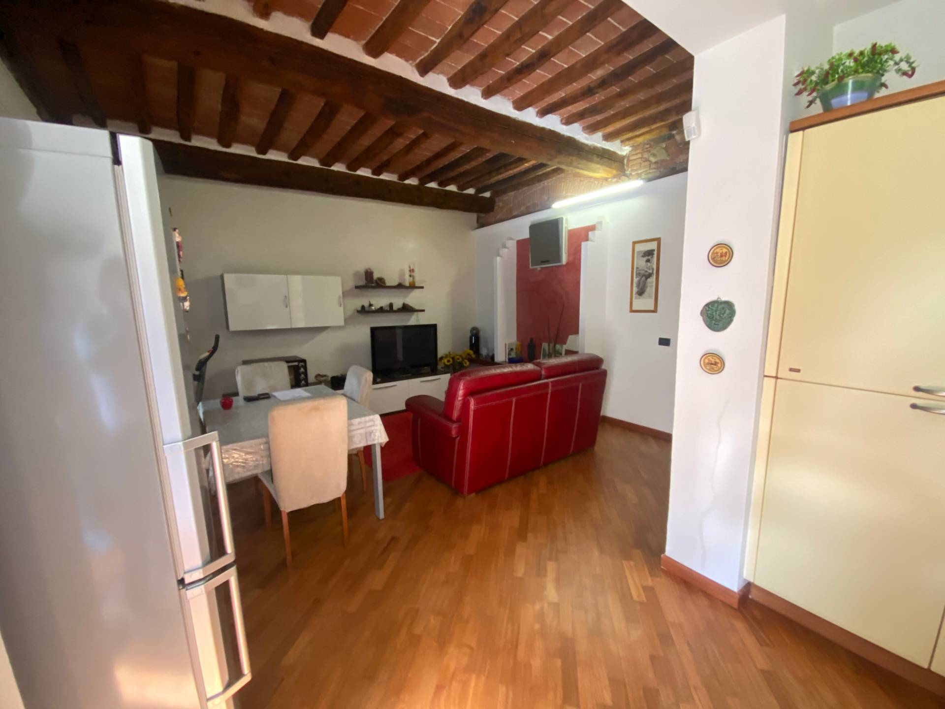 Appartamento CALCINAIA vendita  Centro  Lux Immobiliare