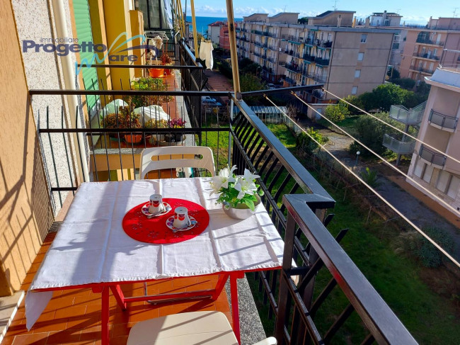 Appartamento Bilocale in vendita a Pietra Ligure