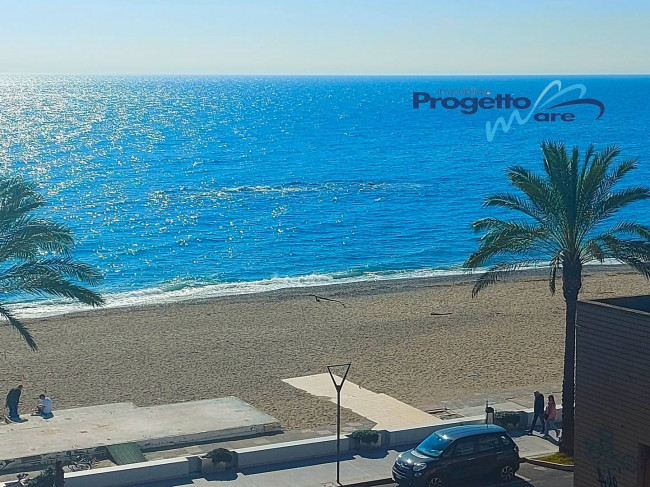 Appartamento Quadrilocale in vendita a Pietra Ligure