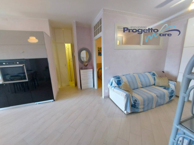 Appartamento Bilocale in vendita a Pietra Ligure