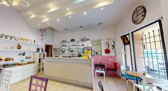 Attività commerciale in vendita a Borghetto Santo Spirito