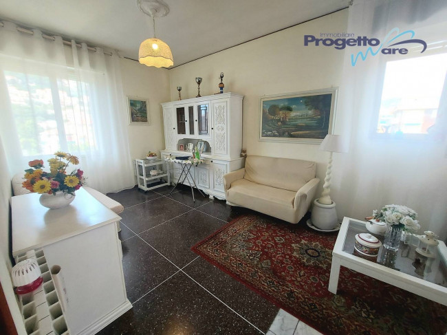 Appartamento Quadrilocale in vendita a Pietra Ligure
