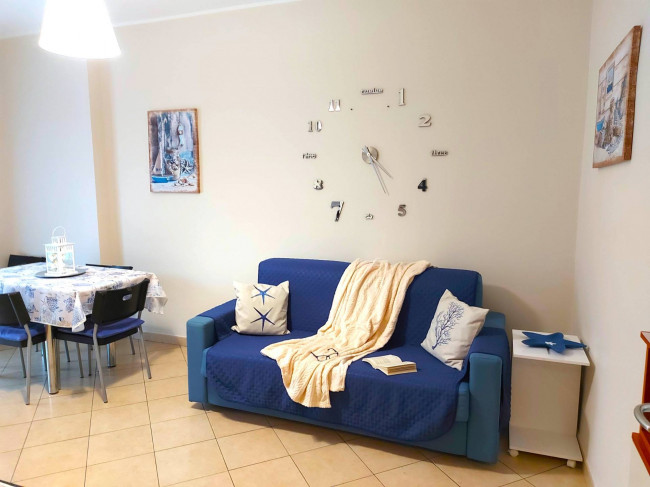 Casa vacanza bilocale in vendita a Pietra Ligure