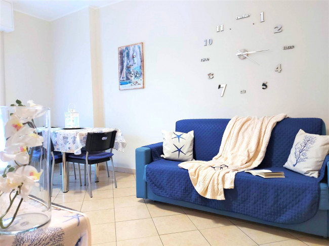 Casa vacanza bilocale in vendita a Pietra Ligure