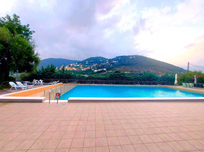 Villa in vendita a Pietra Ligure