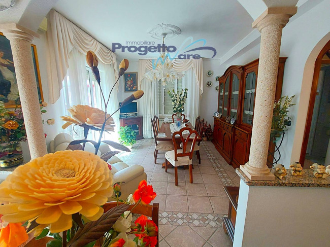 Appartamento Quadrilocale in vendita a Pietra Ligure