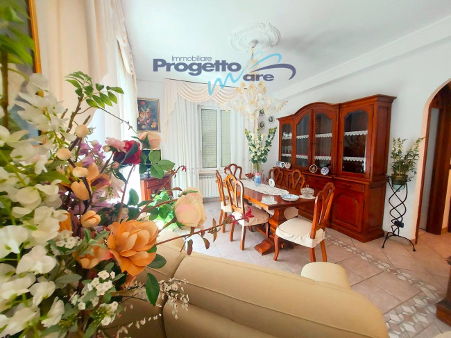 Appartamento Quadrilocale in vendita a Pietra Ligure