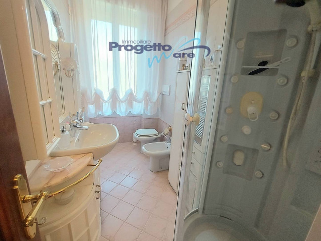 Appartamento Quadrilocale in vendita a Pietra Ligure