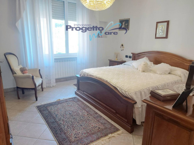 Appartamento Quadrilocale in vendita a Pietra Ligure