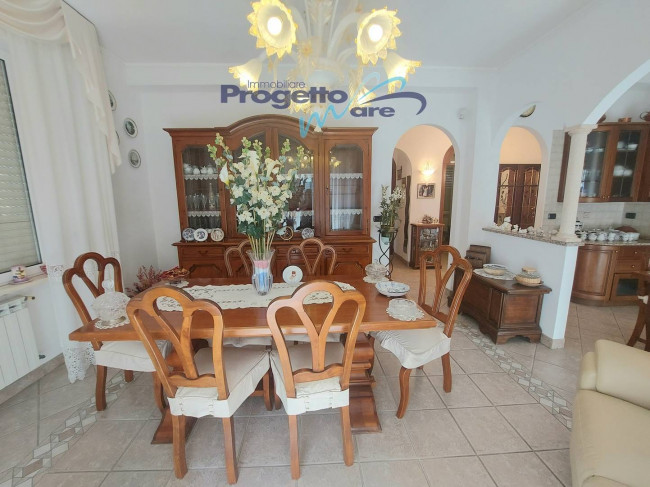 Appartamento Quadrilocale in vendita a Pietra Ligure