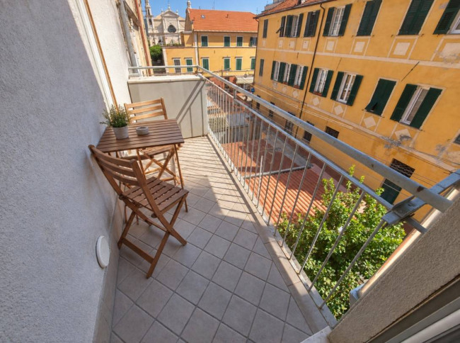 Appartamento Trilocale in vendita a Pietra Ligure