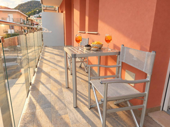 Appartamento Bilocale in vendita a Pietra Ligure