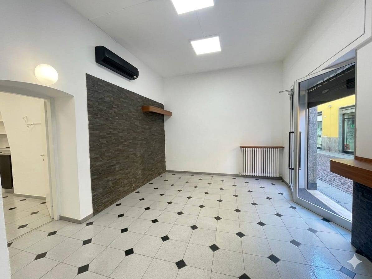 Locale commerciale