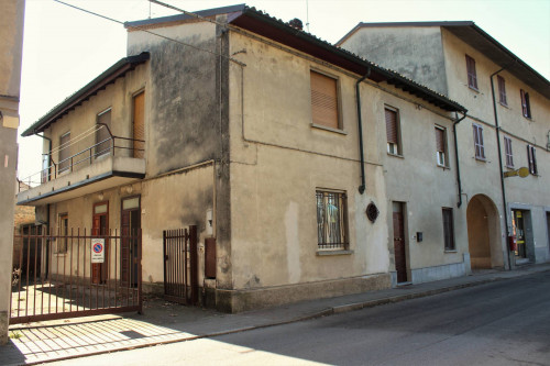 Casa semindipendente in Vendita a Barbianello