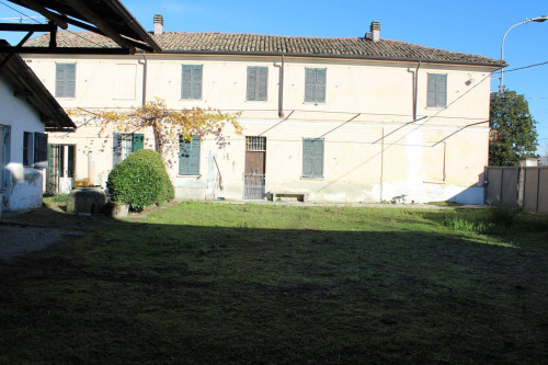 Casa indipendente in Vendita a Castelletto di Branduzzo