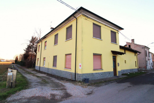 Casa semindipendente in Vendita a Bressana Bottarone