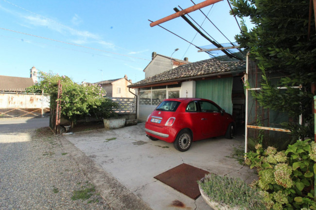 Casa indipendente in vendita a Corana (PV)