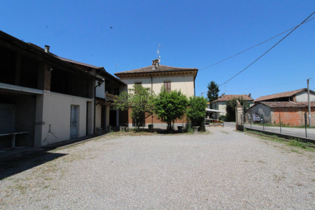 Casa indipendente in vendita a Torricella Verzate (PV)